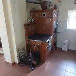 Chalupa Na Samote U Lesa