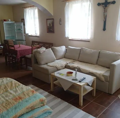 Vakantiehuis Chalupa Na Samote U Lesa Provodov (Zlin)