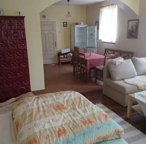Chalupa Na Samote U Lesa Provodov (Zlin)