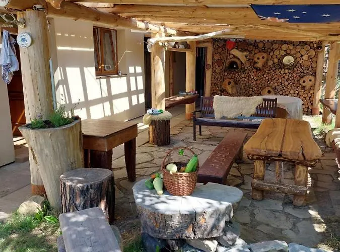 Chalupa Na Samote U Lesa Provodov (Zlin)